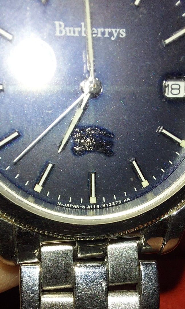 Burberrys quartz watch (Category: Men's Watches) located in Quezon City. Submitted by threetwotwo2ndaccount (Listing ID 1467833524, Image 3). Description: Burberrys quartz watch with box only working from japan bawal sa maselan bawal sa barat.