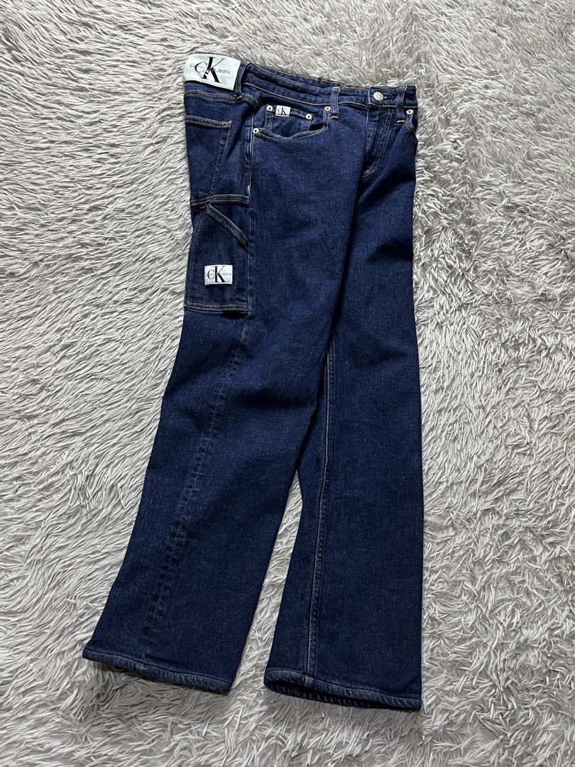 Calvin Klein Cargo Pants (Category: Jeans) located in Dipolog. Submitted by krstnagnis98 (Listing ID 1467621103, Image 2). Description: Calvin Klein Cargo Pants 28 on tag fits 30-31 Authentic Good as new .