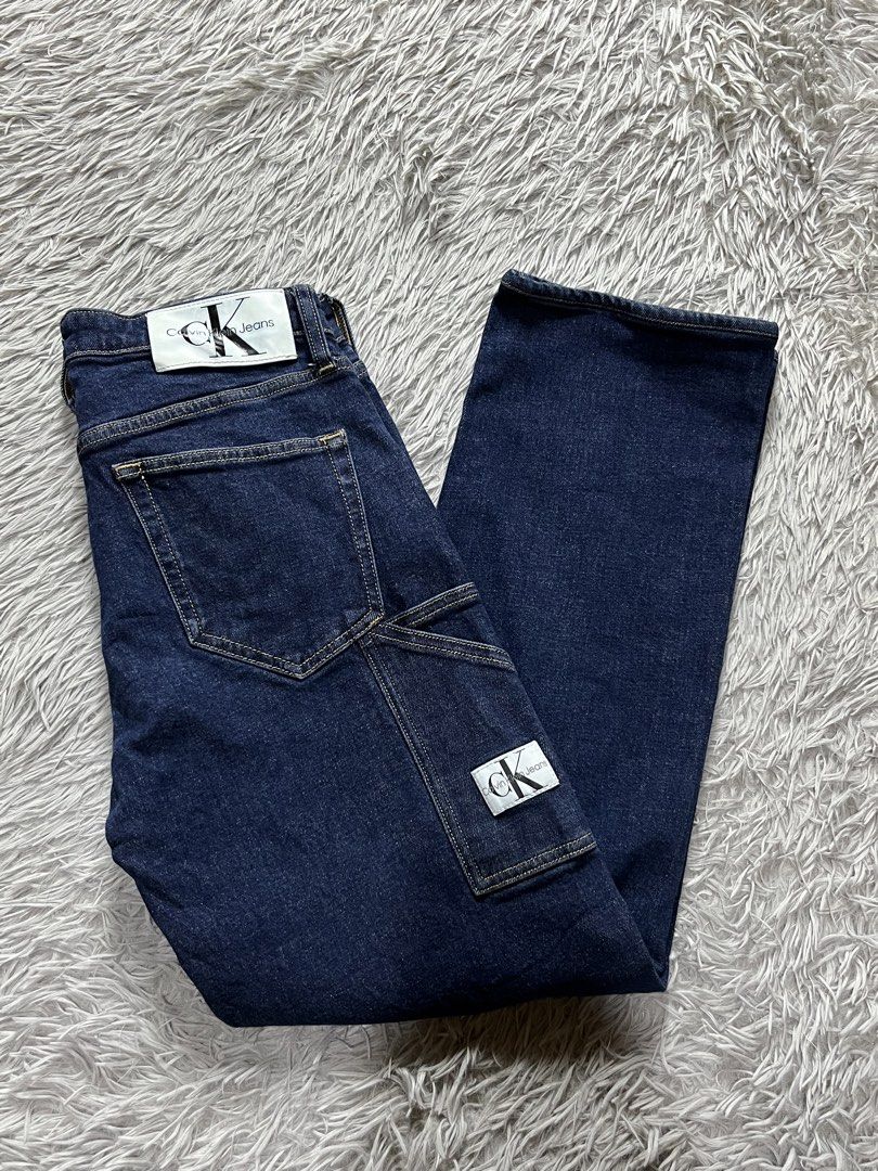 Calvin Klein Cargo Pants (Category: Jeans) located in Dipolog. Submitted by krstnagnis98 (Listing ID 1467621103, Image 1). Description: Calvin Klein Cargo Pants 28 on tag fits 30-31 Authentic Good as new .