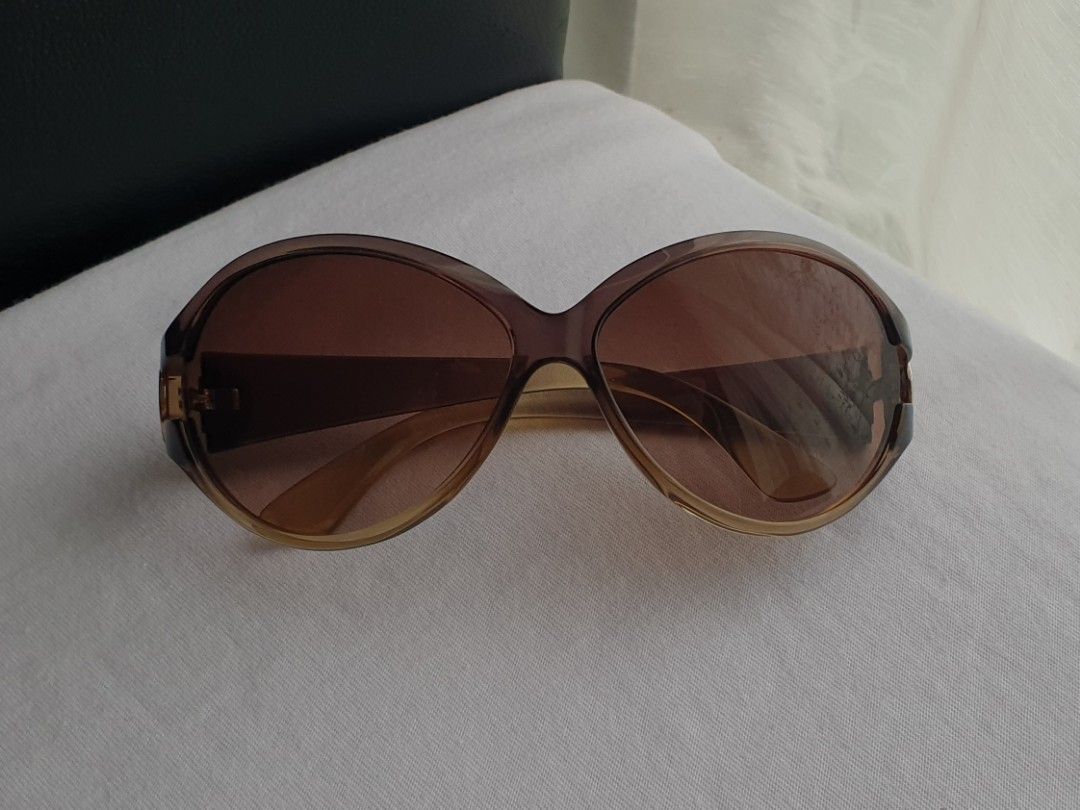 Calvin Klein Italy Sunglasses (Category: Sunglasses & Eyewear) located in Quezon City. Submitted by WasalakTwo (Listing ID 1467762674, Image 1). Description: Bought in Japan Made in Italy Goodcondition Still presentable Open for delivery nationwide.