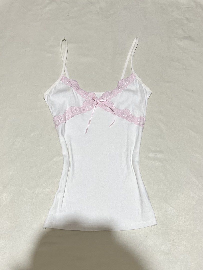 cami pink lace top (Category: Sleeveless) located in Pagadian. Submitted by yowna_declutters (Listing ID 1467756179, Image 1). Description: good condi | can fit up to medium frm.