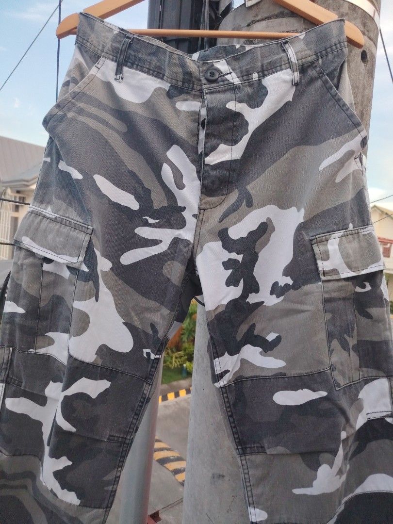 Camouflage Pants (Category: Trousers) located in Paranaque City. Submitted by prettyboy26 (Listing ID 1467701552, Image 3). Description: ROTHCO B.D.U Urban Camo Colorway Medium Regular on tag Please check photo for dimensions Vintage condition 1300.