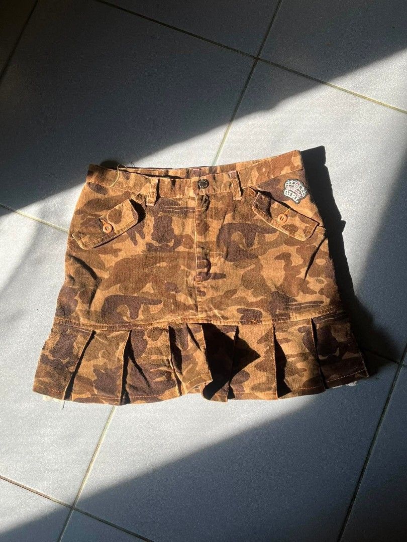camouflage skirt (Category: Skirts) located in San Pedro. Submitted by lavendear_ (Listing ID 1467806802, Image 1). Description: camouflage skirt 25wl - 28wl mop: gcash mod: jnt message thru X or IG.