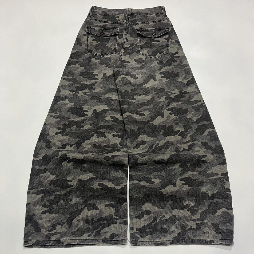 Camouflage super baggy pants (Category: Announcements) located in Quezon City. Submitted by thriftrage (Listing ID 1467737888, Image 2). Description: Waist’ 27 Length’ 40 Leg opening’ 13.5 No issue Good condition .