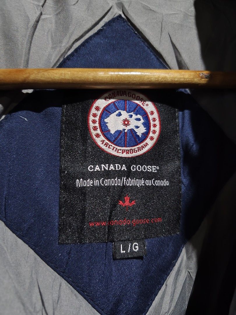 Canada Goose Jacket 🔥 (Category: Coats, Jackets and Outerwear) located in Tabaco. Submitted by thrifttobecool (Listing ID 1467740516, Image 3). Description: Very Good Condition 💯 9.7/10 Color Rate 💯 20 Width 📌 27 Length 📌 Large on Tag ✅ ₱ 880.00 ✅ + sf 📌 Location Bicol ✅.