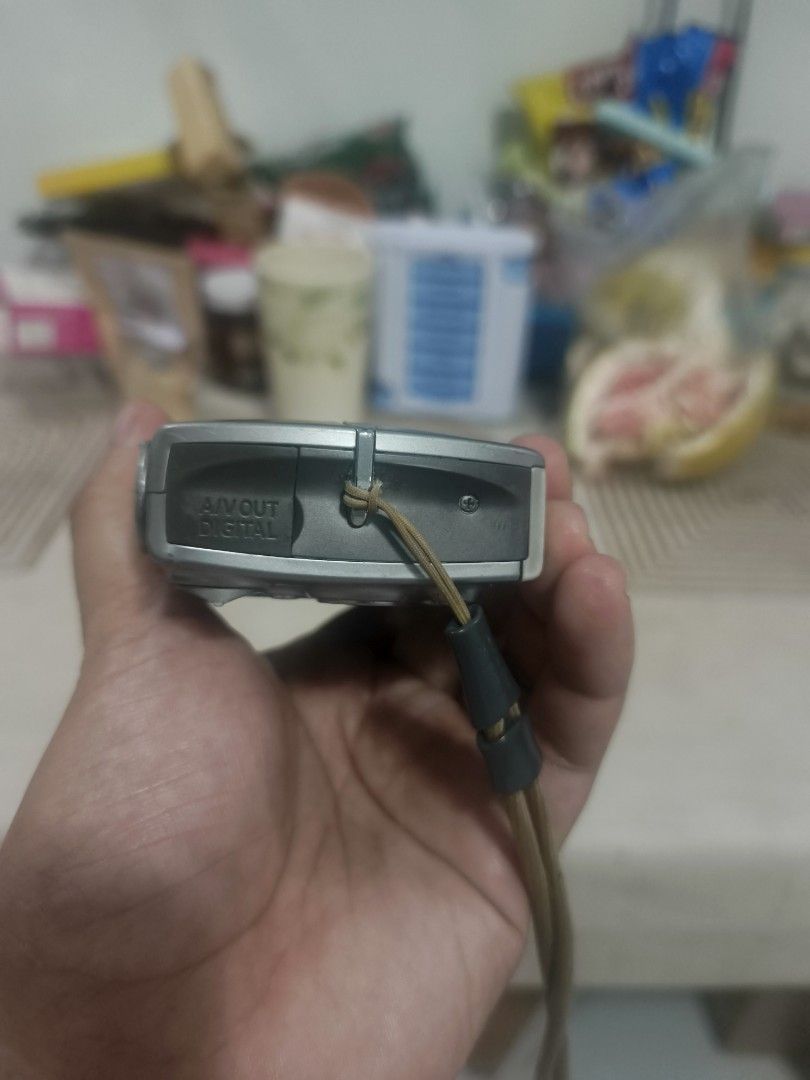 Canon IXY Digital 700 compact camera (Category: Cameras) located in Manila. Submitted by jenmelvin001795 (Listing ID 1467742807, Image 3). Description: 👉 issue nya lcd burn at minor na kapag open mo nid mo sungkitin ung pang lock pra ma open battery door inclusion ✅battery ✅strap ✅sd card .