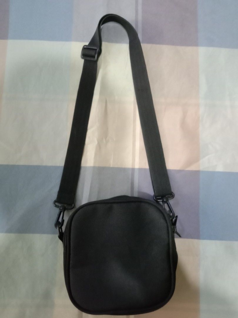 Carhartt Sling for Men (Category: Sling Bags) located in Llanera. Submitted by stopnshop_03 (Listing ID 1467634310, Image 3). Description: payment first no to joyjoy talk.