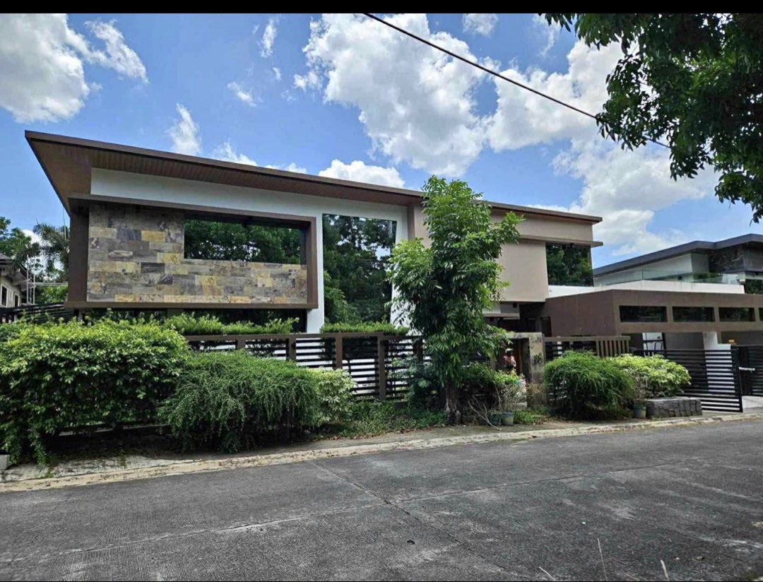 (Category: ) located in . Submitted by rmvlistings (Listing ID 1467641336, Image 1). Description: .