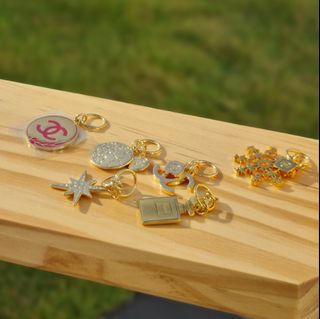 (Category: ) located in . Submitted by julietopshopbackup (Listing ID 1467774925, Image 1). Description: .