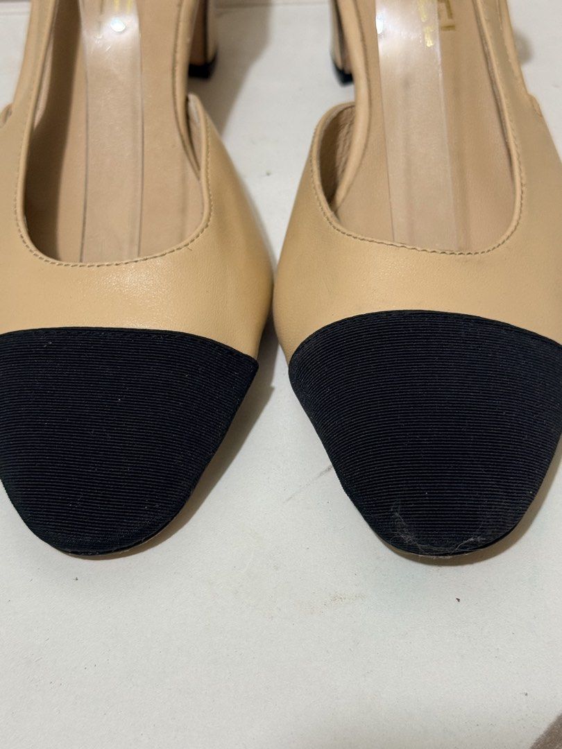 CC Cap Toe Pumps (Category: Heels) located in Quezon City. Submitted by in_vogue (Listing ID 1467605720, Image 2). Description: .