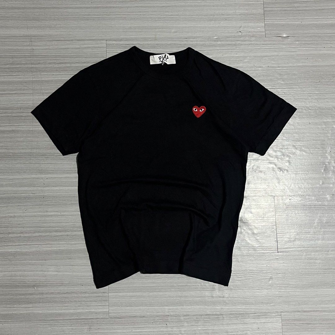 CDG PLAY (Category: Tshirts & Polo Shirts ) located in Iloilo. Submitted by thrift2cali (Listing ID 1467629150, Image 1). Description: ITEM NAME: PLÄ Y DIMES: 20 / 25 SIZE: MEDIUM CONDITION: LIKE NEW ISSUE: NONE COLOR RATE: 10 / 10 COLOR MAY VARY DUE TO LIGHTING - ADD SF OUTSIDE ILL CITY!.