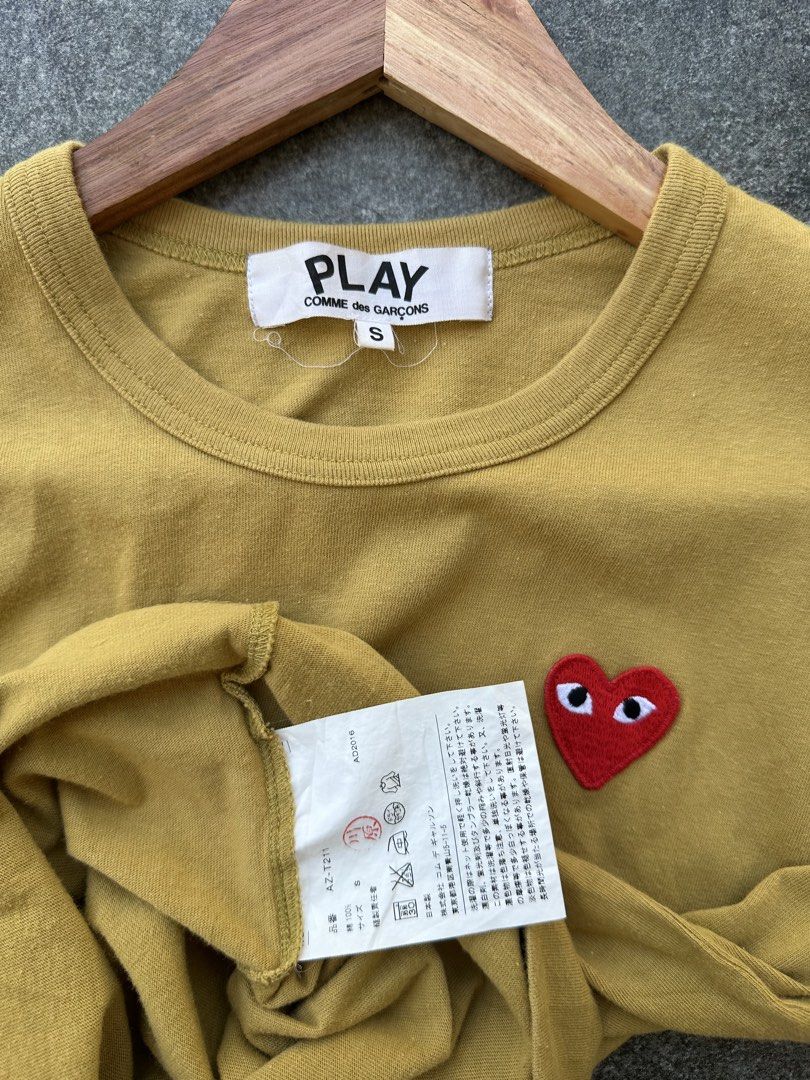 CDG x PLAY ❤️ Cotton Tshirt (Category: Shirts) located in Cavite. Submitted by hand.picked (Listing ID 1467724625, Image 3). Description: CDG x PLAY ❤️ Cotton Tshirt Size: Small Dimension: 16.5” Width / 23” Length Condition: Excellent.