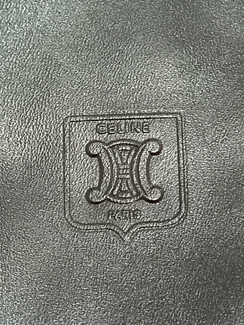 Celine Bifold Wallet (Category: Luxury Bags & Wallets) located in Santa Cruz. Submitted by friendlyfire1 (Listing ID 1467659574, Image 2). Description: +SF.