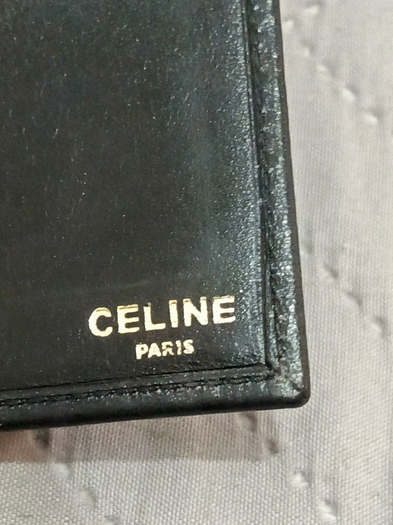 Celine Bifold Wallet (Category: Luxury Bags & Wallets) located in Santa Cruz. Submitted by friendlyfire1 (Listing ID 1467659574, Image 3). Description: +SF.