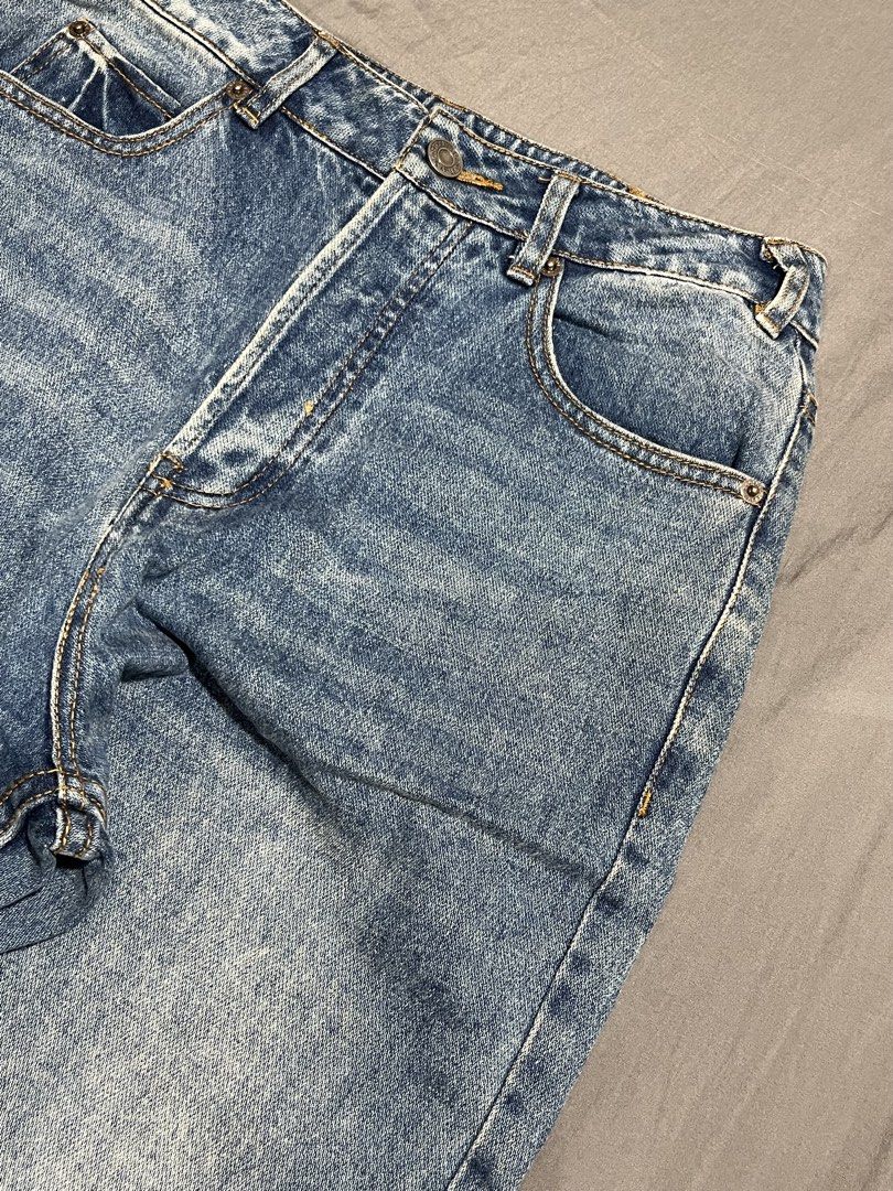 celine high waist denim pants (Category: Jeans) located in Manila. Submitted by lloydiemmfmannn (Listing ID 1467724241, Image 3). Description: celine high waist denim jeans sz 27 on tag w26 l41 hem 8 flaws: buttons change into zipper pasay location.