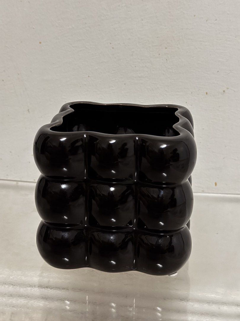 Ceramic bubble organizer (Category: Other Home Decor) located in Paranaque City. Submitted by closetanghelita (Listing ID 1467739488, Image 1). Description: Quite big and can fit a lot Bought for around 1500 plus on orange app.