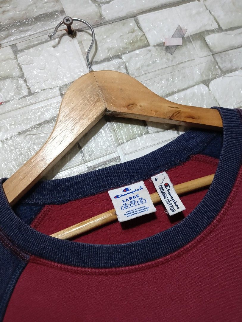 Champion (Category: Coats, Jackets and Outerwear) located in Manila. Submitted by 322thriftshop (Listing ID 1467830789, Image 3). Description: CHAMPION 2-TONED PULLOVER • L'28 x W'25.5 • SIZE: 2XL to 3XL •COLOR RATE: 9.5/10 •CONDITION: EXCELLENT.