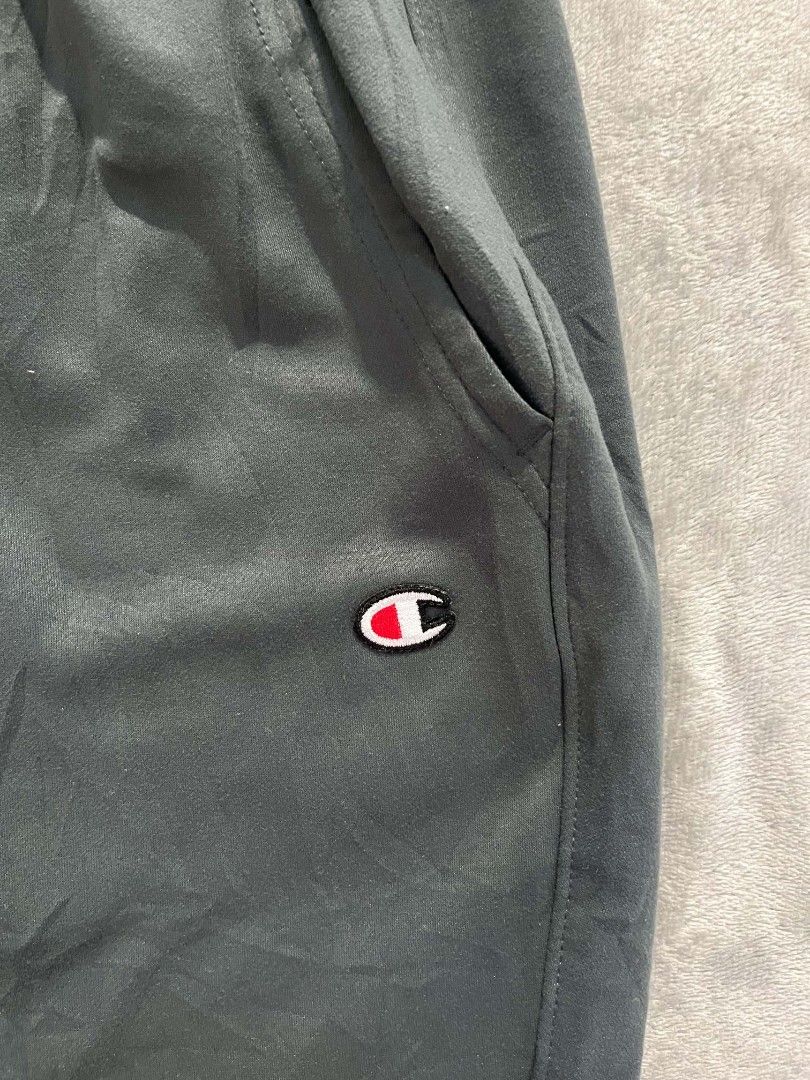Champion Jogger (Category: Joggers) located in Manila. Submitted by zenwind_3cdc42 (Listing ID 1467649977, Image 3). Description: •Champion Jogger •Authentic Good Condition •Plus Shipping via J&t •dm for details.