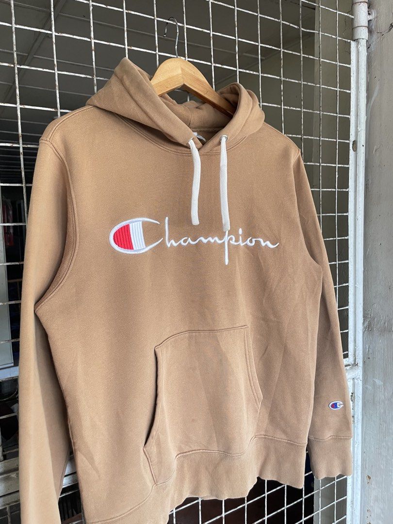 Champion Script Hoodie (Category: Coats, Jackets and Outerwear) located in Manila. Submitted by oftherack_04 (Listing ID 1467667925, Image 2). Description: Size Large Excellent condition No issue Brown Color Way .