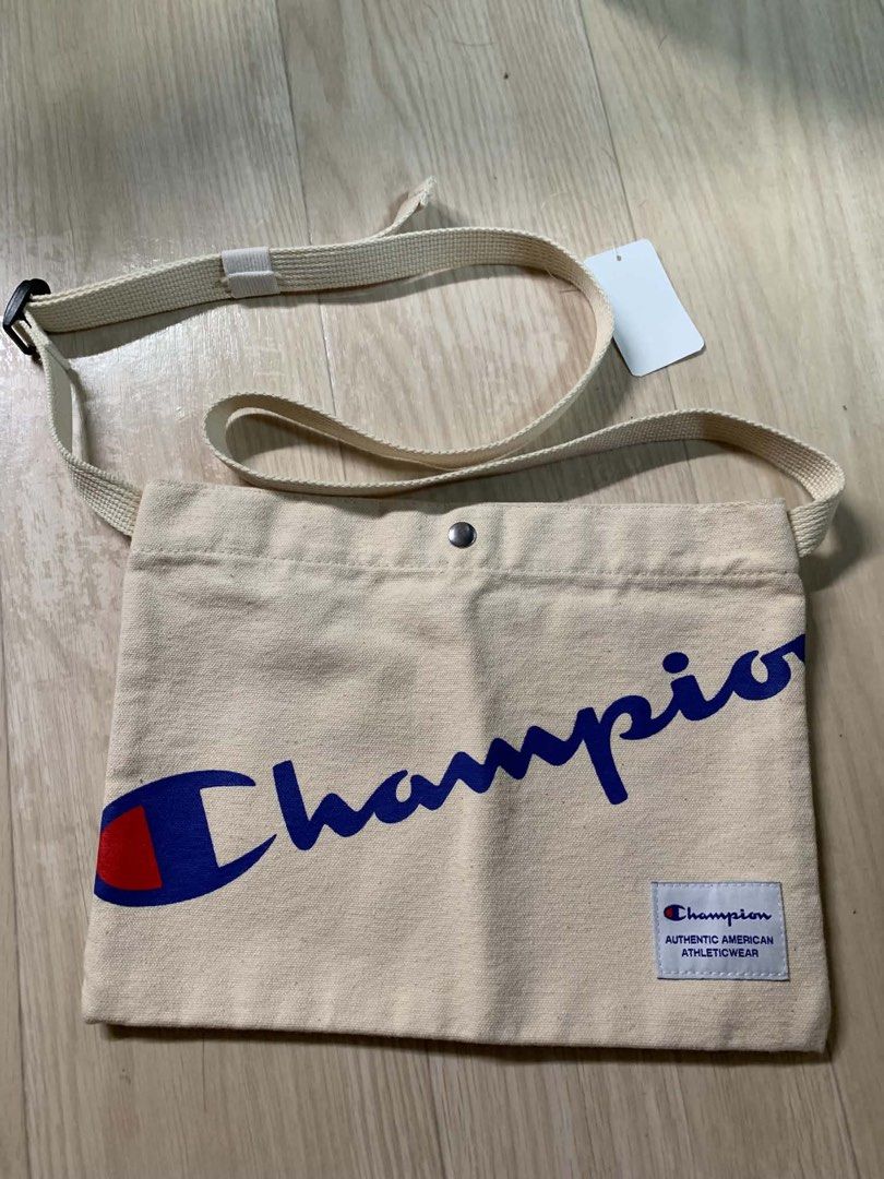 Champion shoulder/cross bag (Category: Luxury Bags & Wallets) located in Bulacan. Submitted by dgritzy (Listing ID 1467809158, Image 1). Description: .