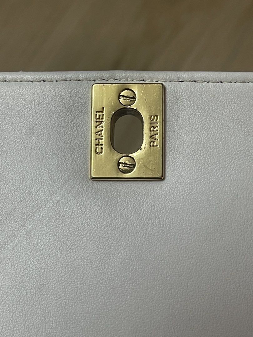 Chanel (Category: Luxury Bags & Wallets) located in Aparri. Submitted by laheybels (Listing ID 1467649097, Image 3). Description: .