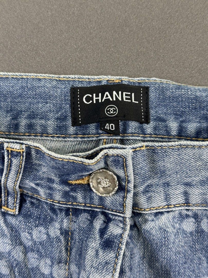Chanel Denim Pearl Print Pants (Category: Luxury Apparel) located in Bacolod City. Submitted by dannnsoy (Listing ID 1467653507, Image 3). Description: Chanel Denim Pearl Print Pants •In very good condition •Dimension: 26” x 36.5” •Issue: Altered length and width •Price: 999 only 📍Note: Color may vary to due lighting and camera resolution. .