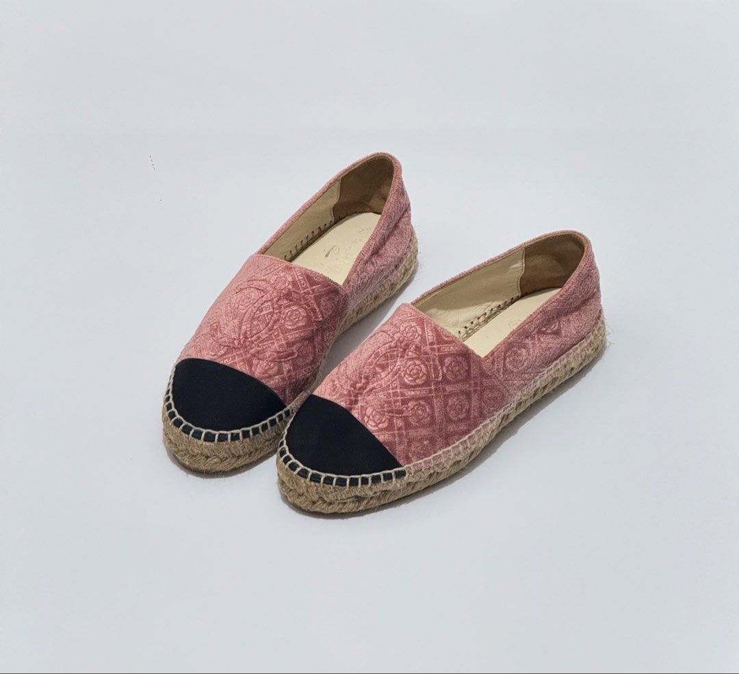 Chanel espadrilles (Category: Flats & Sandals) located in Quezon City. Submitted by byuklph (Listing ID 1467799858, Image 1). Description: Auth💯size36/23cm Excellent condition No inclusion Minimal signs of used .