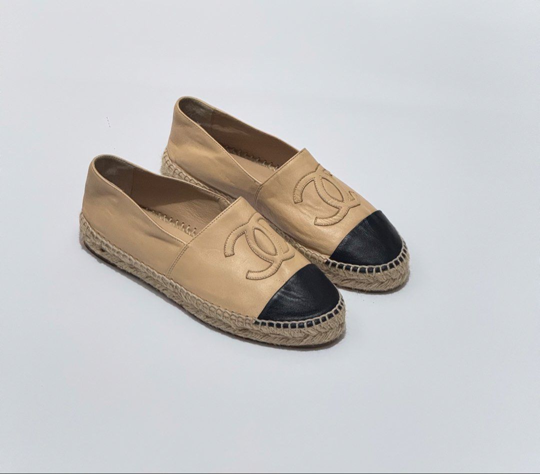 Chanel Espadrilles (Category: Flats & Sandals) located in Quezon City. Submitted by byuklph (Listing ID 1467800506, Image 1). Description: Auth💯size36C Excellent condition No inclusion .