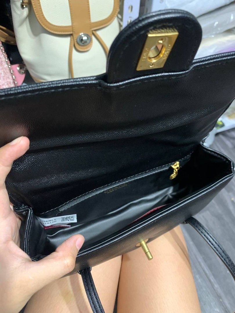 Chanel Mini Preppy Coco Flap (Category: Shoulder Bags) located in Valenzuela. Submitted by _prettysimplecollection (Listing ID 1467775888, Image 3). Description: .
