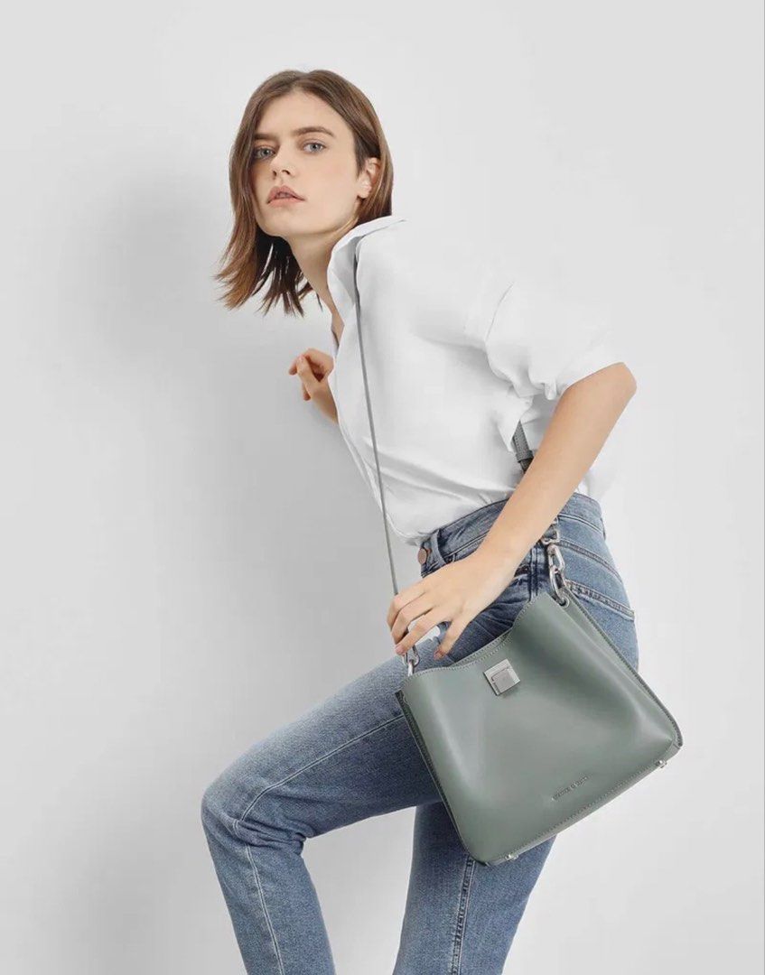 Charles & Keith Crossbody Bag (Category: Cross-body Bags) located in Davao. Submitted by kuromisplace (Listing ID 1467731336, Image 2). Description: 📌 sign of use only 📍 Davao City .
