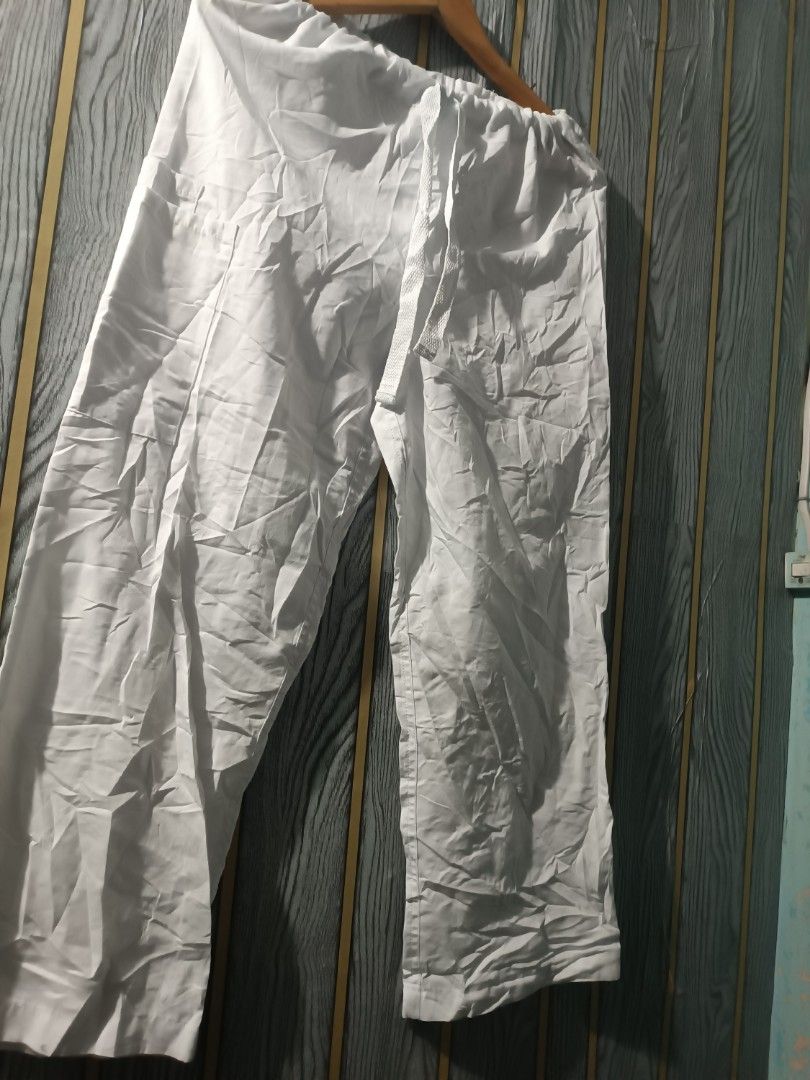 Cherokee UNISEX WHITE Drawstring Scrub Pants (Small on Tag) (Category: Other Bottoms) located in Baguio. Submitted by ogiesiomai23 (Listing ID 1467733635, Image 2). Description: Cherokee Drawstring Unisex Scrub Pants Color: White (White na White) Manual Measurements (Medida) W: Up to 36" Rise:12" L:36" 3 Pockets Cargo Good as New (Looks Unused) P380 + SF.