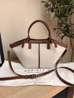 (Category: ) located in . Submitted by mini.me_prelovedshop (Listing ID 1467647468, Image 1). Description: .