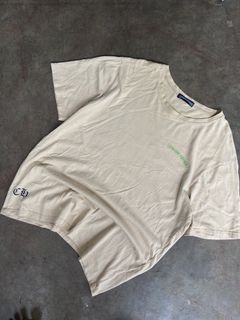 (Category: ) located in . Submitted by streetwear.thrift.hunter (Listing ID 1467777156, Image 1). Description: .