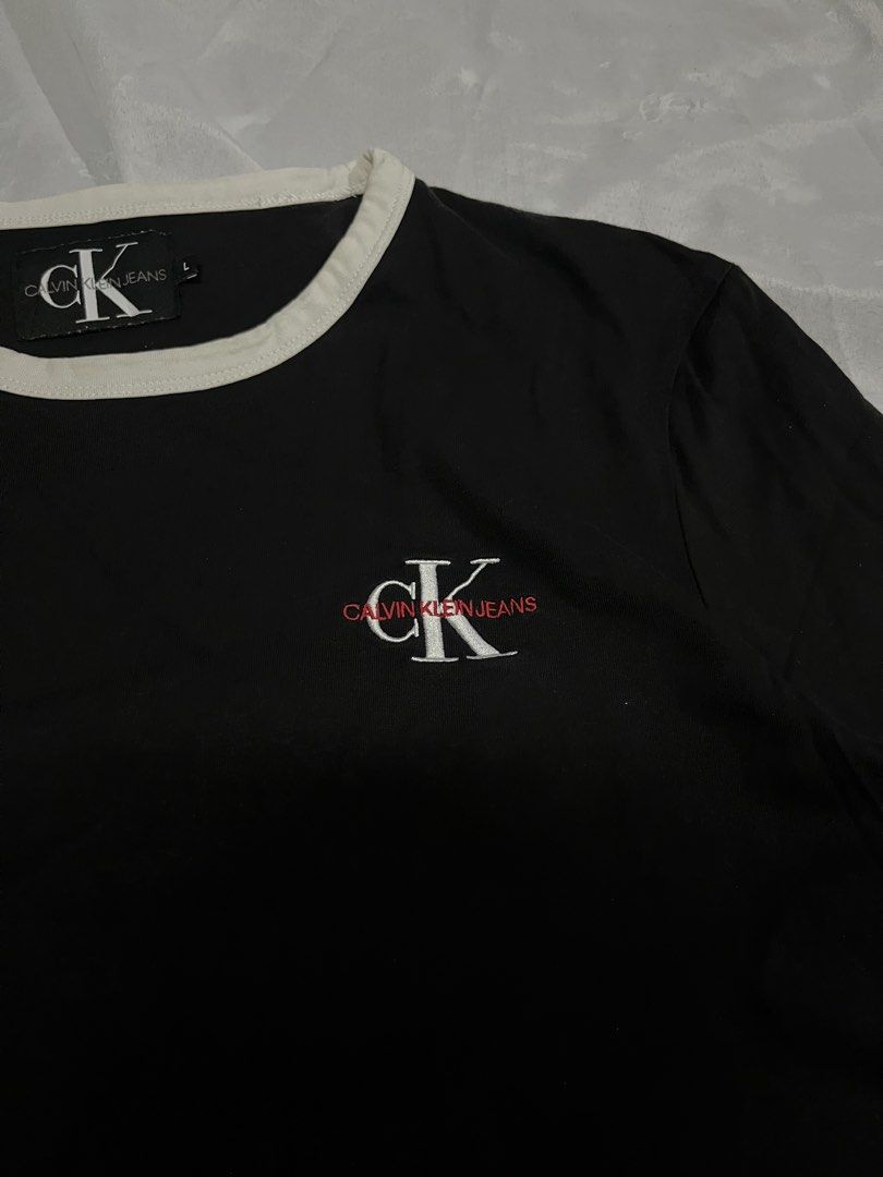 CK calvin klein black cropped top (Category: Shirts) located in Muntinlupa City. Submitted by ninenine.collective (Listing ID 1467607464, Image 2). Description: CK calvin klein black - 20/19.