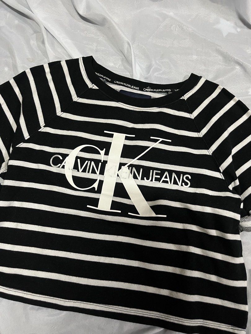 CK calvin klein black white stripes (Category: Shirts) located in Muntinlupa City. Submitted by ninenine.collective (Listing ID 1467607542, Image 2). Description: CK calvin klein black white stripes - 20/19.