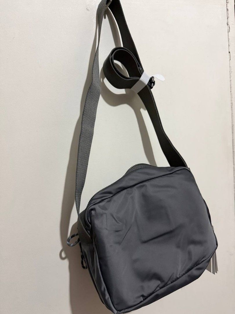 CK Crossbody (Category: Sling Bags) located in Muntinlupa City. Submitted by shopchristianjohn (Listing ID 1467765381, Image 2). Description: Brand new, bought at CK store at Okada. It was supposed to be a gift, but the receiver wanted something else. Has not been used. Measurements: L: 8" H: 6" W: 2.5".
