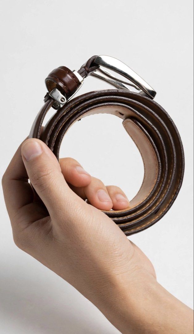 Classic Brown Leather Belt with Silver Buckle (Category: Belts) located in Baguio. Submitted by mgsnchz151 (Listing ID 1467807236, Image 2). Description: FOR SALE: Brown Belt from Japan 🇯🇵 📌 Unused, only stocked since boxed. 📌 Good Condition. 💰 ₱400 only 📍 Baguio | Meetup/Pickup available 📩 DM for photos, details & availability!.