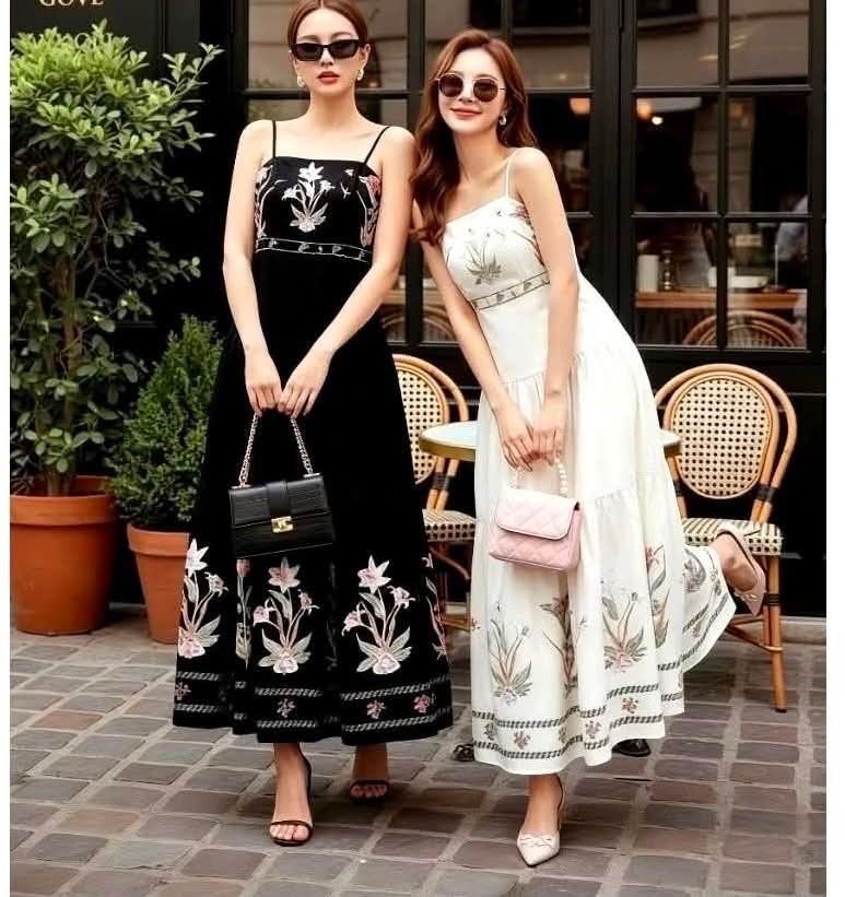 Classy dress (Category: Dresses) located in Manila. Submitted by raredeer-4deb4e (Listing ID 1467720029, Image 1). Description: can fit small to semi xl pm for orders.
