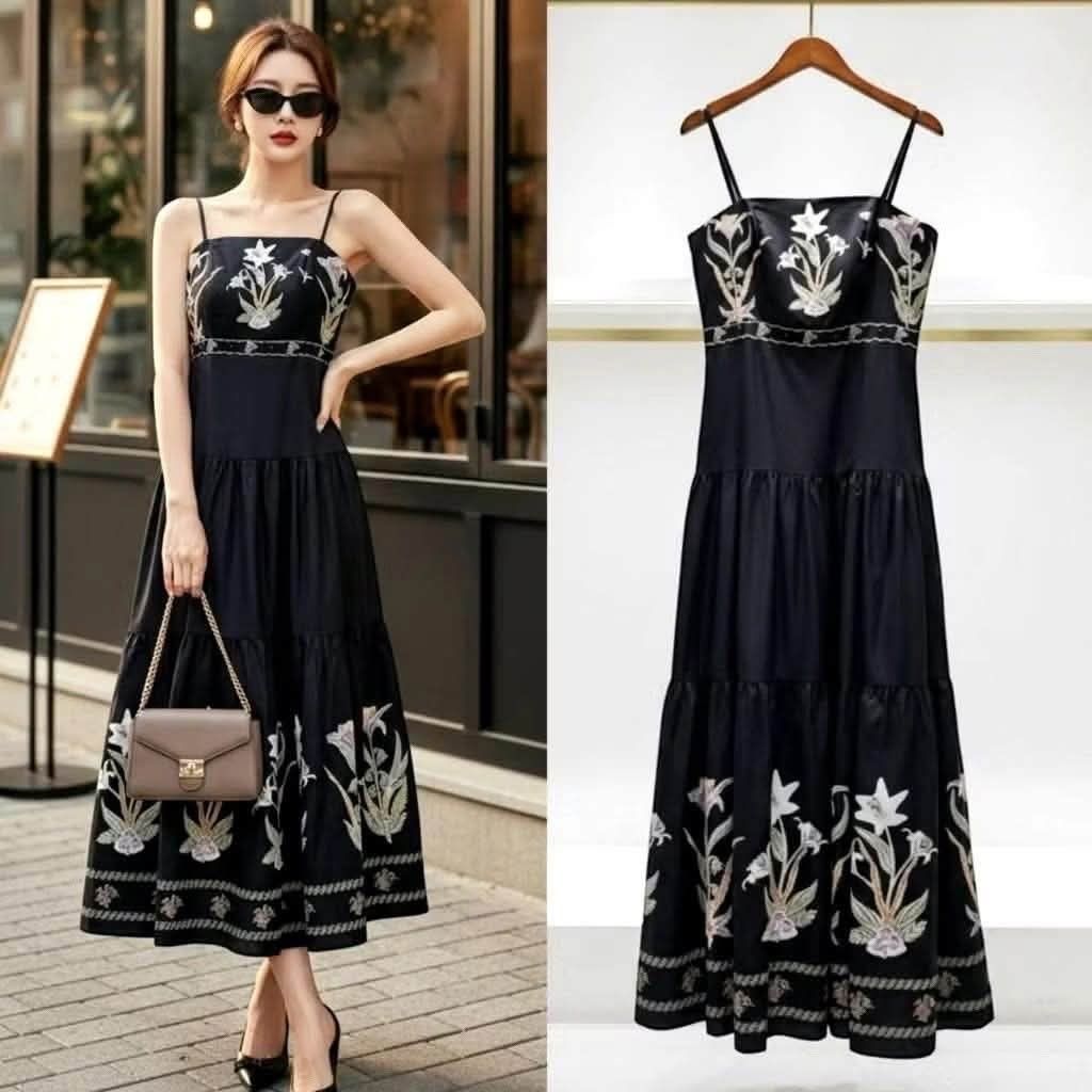 Classy dress (Category: Dresses) located in Manila. Submitted by raredeer-4deb4e (Listing ID 1467720029, Image 3). Description: can fit small to semi xl pm for orders.