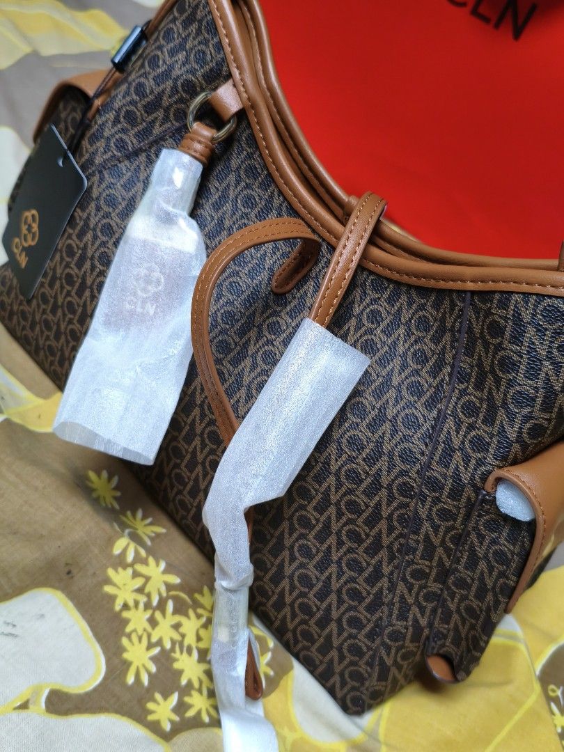 CLN Alliora Shoulder Bag (Category: Shoulder Bags) located in Las Pinas. Submitted by dnbrbnt (Listing ID 1467612236, Image 2). Description: CLN Alliora Shoulder Bag ₱1,500 nalang Brand new | Unused Gift lang sakin pero di ko bet Kunin niyo na pls 🥹 Pang regalo niyo for Christmas! Loc. Las piñas.