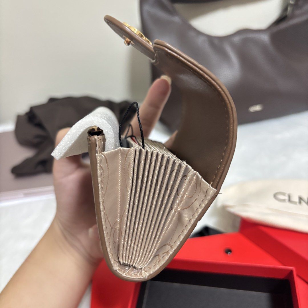 Cln stacie card holder (Category: Wallets & Card holders) located in Bulacan. Submitted by riverfinds2026 (Listing ID 1467718163, Image 3). Description: Non negotiable MOP: GCASH, BDO UNI BANK, AND GO TYME PAYMENT FIRST POLICY.