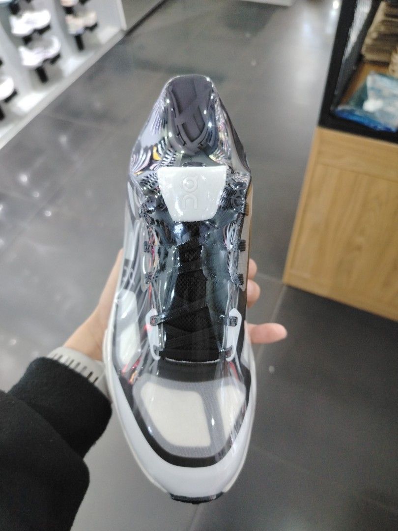 Cloudtilt Remix (Category: Sneakers) located in Quezon City. Submitted by rvnnnnnn (Listing ID 1467685842, Image 2). Description: .
