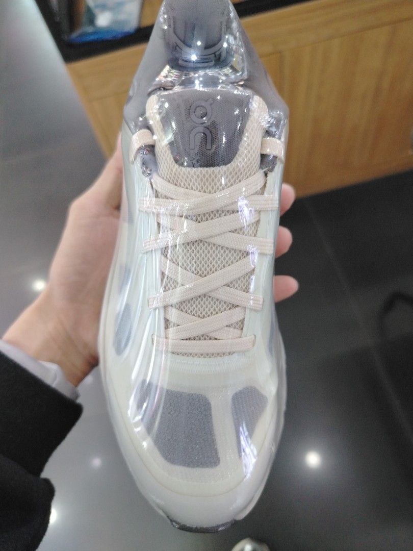 Cloudtilt Remix (Category: Sneakers) located in Quezon City. Submitted by rvnnnnnn (Listing ID 1467686438, Image 2). Description: .