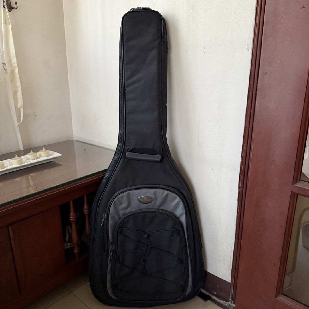 CNB Electric Guitar Bag/Case (Category: Musical Instruments) located in Quezon City. Submitted by 0ffTheRack (Listing ID 1467685904, Image 2). Description: .