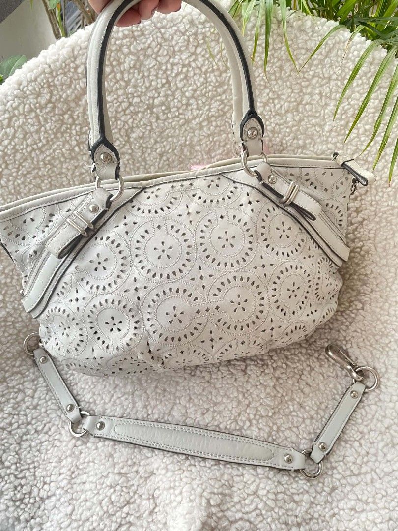 Coach Madison Sophia Perforated Leather Satchel (Category: Shoulder Bags) located in Bulacan. Submitted by bagzandboujee_ (Listing ID 1467792113, Image 3). Description: Coach Madison Sophia Perforated Leather Satchel ʀᴀɴᴋ ᴀʙ ᴘʜᴘ ♥︎ 1,800 ♥︎ ᴀʟʟ ꜱᴀʟᴇꜱ ᴀʀᴇ ꜰɪɴᴀʟ ᴋɪɴᴅʟʏ ʀᴇᴠɪᴇᴡ ᴀʟʟ ᴘʜᴏᴛᴏꜱ & ᴅᴇꜱᴄʀɪᴘᴛɪᴏɴ ʙᴇꜰᴏʀᴇ ᴘᴜʀᴄʜᴀꜱɪɴɢ. ᴄʜᴀʀᴍꜱ | ᴀᴄᴄᴇꜱꜱᴏʀʏ | ᴇxᴛᴇɴᴅᴇʀ ɴᴏᴛ ɪɴᴄʟᴜᴅᴇᴅ ꜰᴏʀ ᴅɪꜱᴘʟᴀʏ ᴘʜᴏᴛᴏ ᴘᴜʀᴘᴏꜱᴇꜱ ᴏɴʟʏ.
