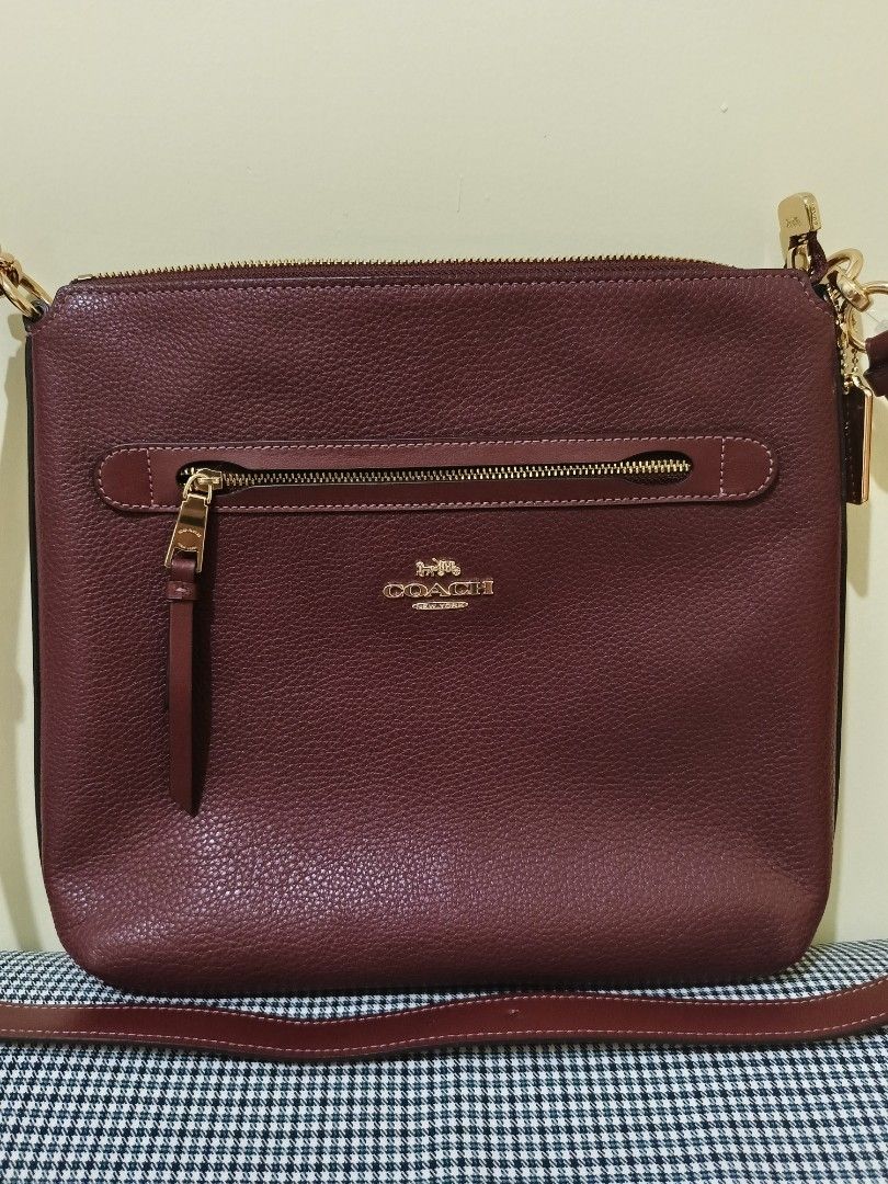 Coach Mae File Leather Crossbody Bag (Category: Luxury Bags & Wallets) located in San Fernando. Submitted by tita_finds (Listing ID 1467623761, Image 1). Description: -Authentic Coach Mae File Crossbody Bag -Gifted to me by my Lola from Canada -Still in pristine, like-new condition -No Flaw -RFS: Not my type of bag, medyo heavy sya for me.