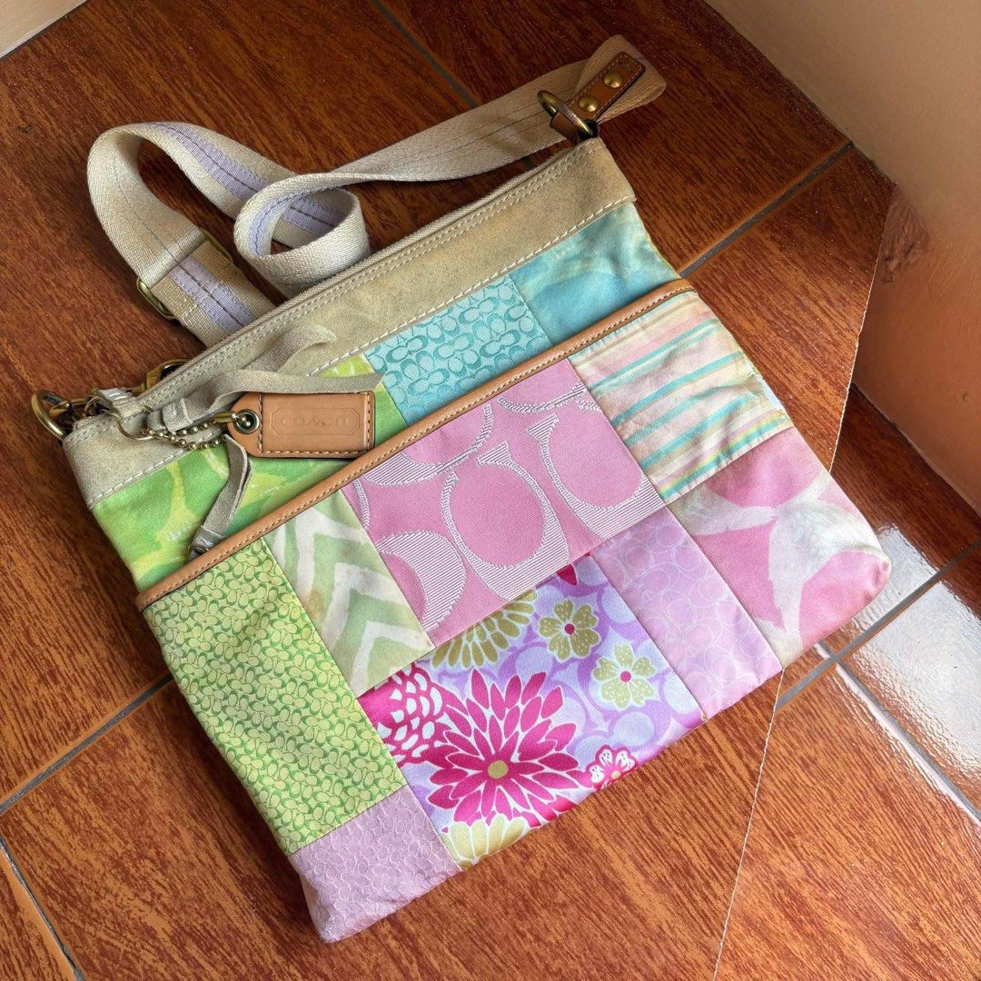 Coach Patchwork Signature Crossbody Shoulder Bag (Category: Luxury Bags & Wallets) located in Manila. Submitted by keeneagle.31e6ea (Listing ID 1467666321, Image 1). Description: .