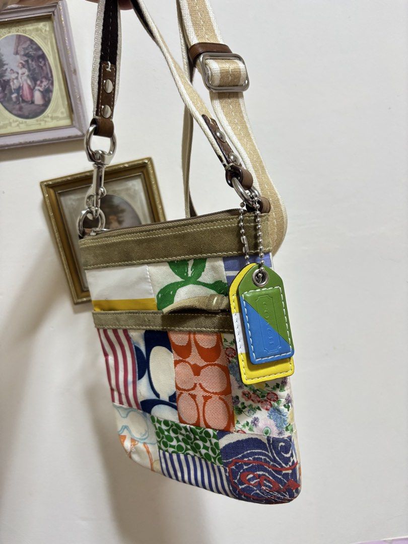 Coach Patchwork Swingpack (Category: Cross-body Bags) located in Cabanatuan. Submitted by cristalyngonzales (Listing ID 1467753908, Image 2). Description: in good cond, signs of used pls see posted dets.