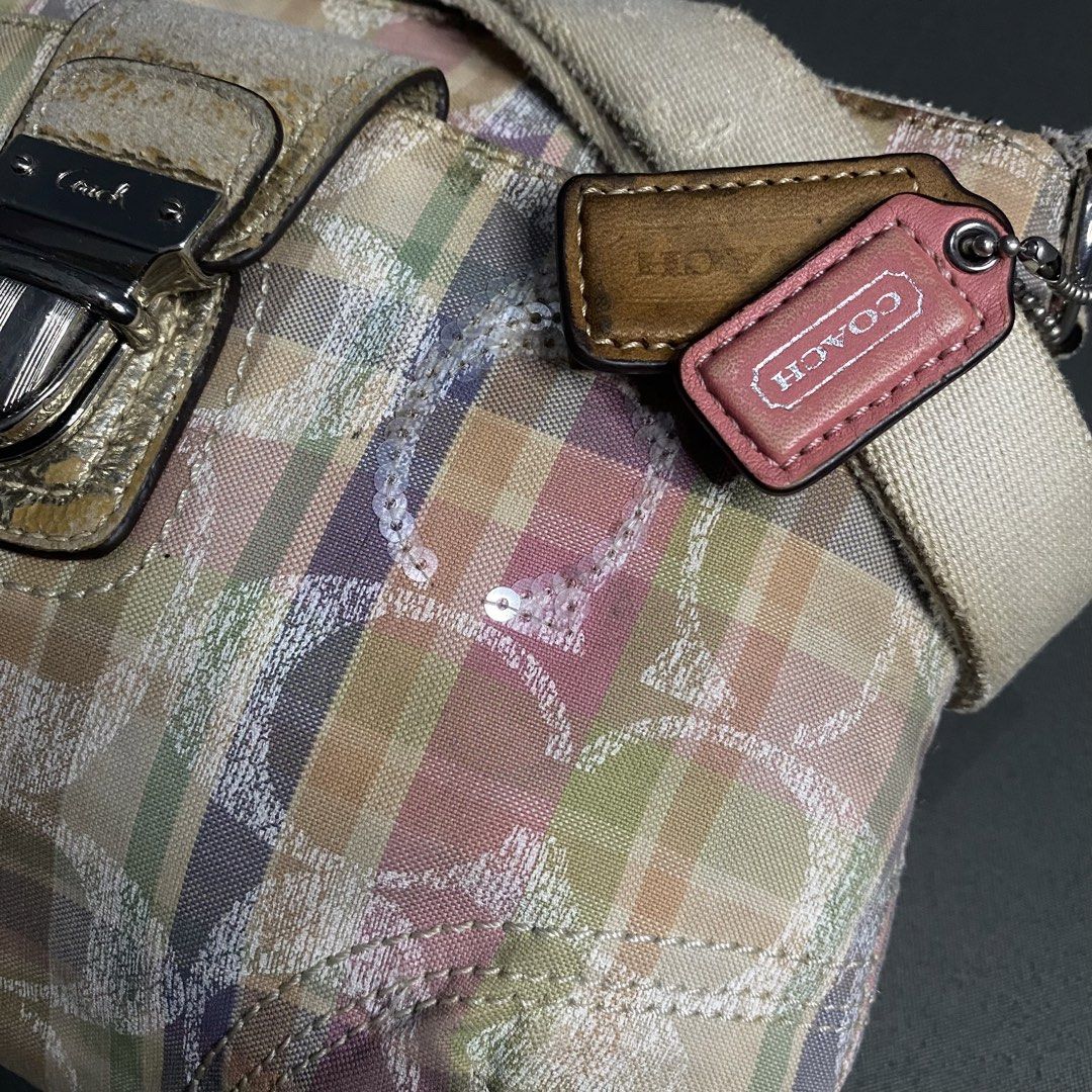Coach Poppy Plaid Sequin Sling Bag (Category: Sling Bags) located in Cavite. Submitted by lit_loots (Listing ID 1467790032, Image 3). Description: Good condition Minimal rubs only.