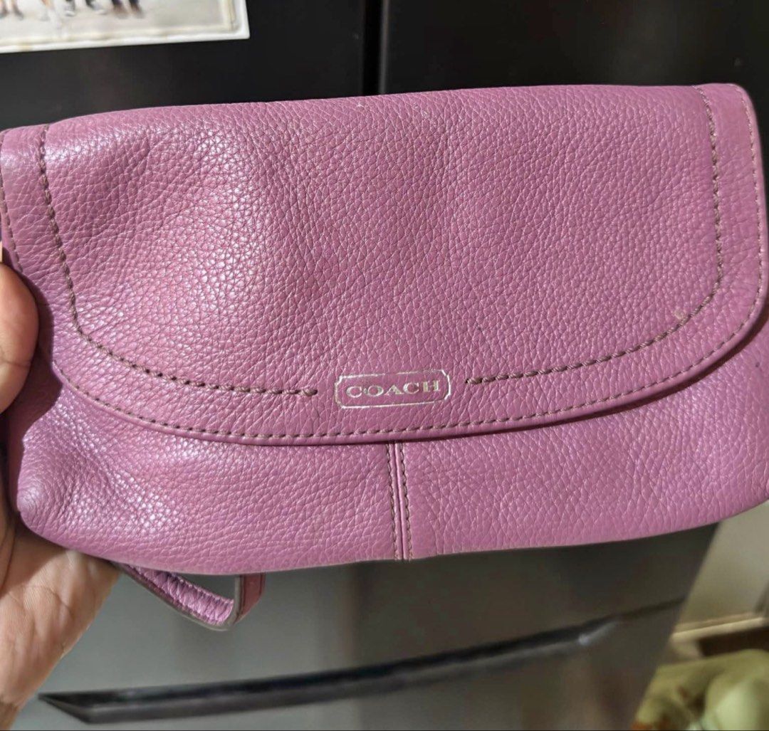 Coach Purple Leather Wristlet Wallet (Category: Wallets & Card holders) located in Cebu City. Submitted by jamaica_perez (Listing ID 1467765626, Image 1). Description: Please don’t message pag di bibili. Save us both the time. As long as di pa marked as sold, meaning AVAILABLE PA ang item. NEGOTIABLE PERO WAG BARATIN THANKS! Coach purple pebbled leather wallet with a wrist strap. Magnetic snap closure on the front flap. Interior has multiple card